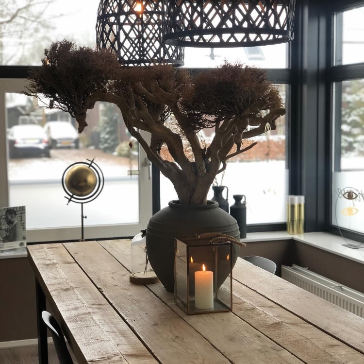 binnen kijken bij Kapsalon Magnifique in Valte